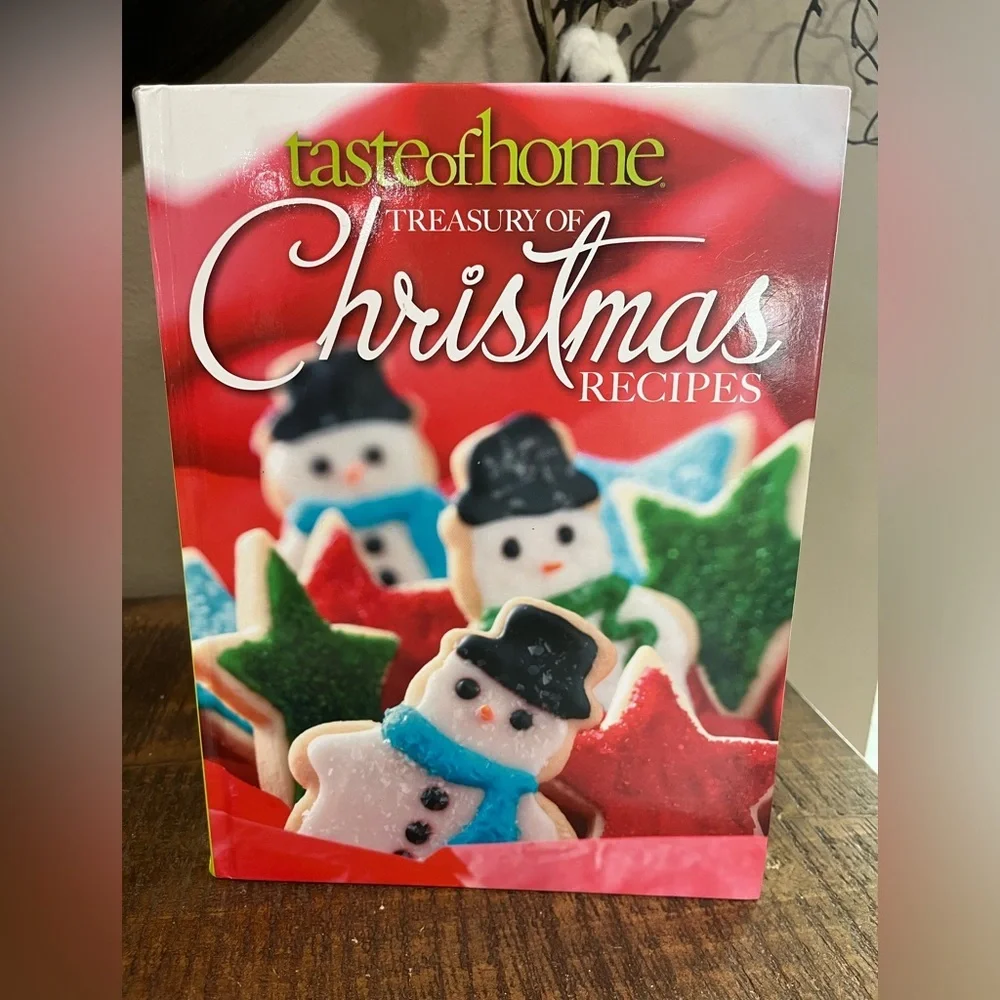 Taste of home Treasury of Christmas Recipes, hardback, vintage